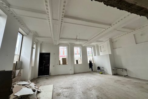 694Highroad internal1